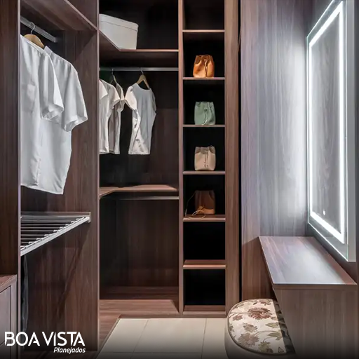 Closets com mobília planejada na Barra da Tijuca